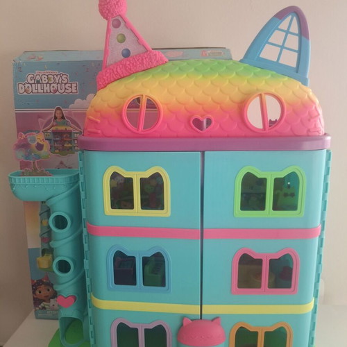 Gabby's Dollhouse like new with all accessories