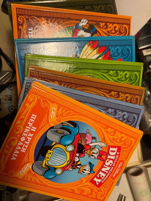Mickey Mouse children's books like new, set of 7 with hardcover