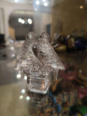 Glass decorative sculpture of two birds like new