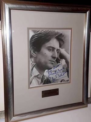 Αυτόγραφο Robert De Niro μεταχειρισμένο σε ξύλινη κορνίζα με τζάμι
