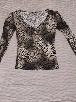 Toi&Moi long-sleeve blouse used