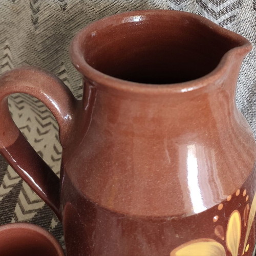 Pitcher with 6 wine glasses like new, earthenware