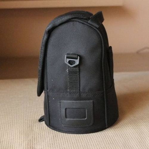 Nikon CL-M3 lens case like new for 14-24mm and 24-70mm lenses