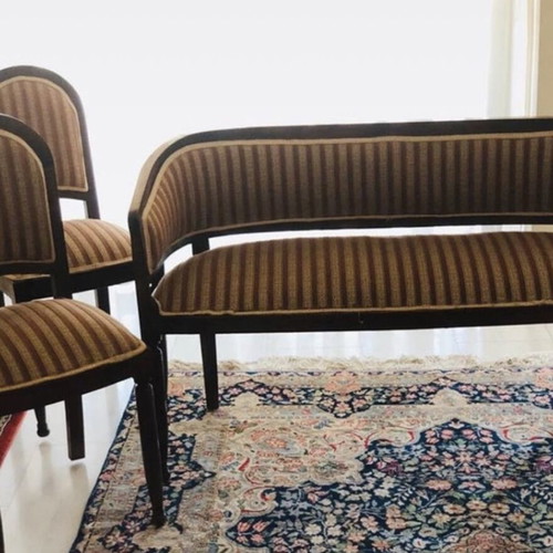Vintage living room loveseat like new