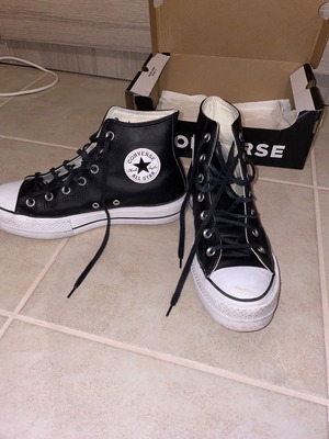 Μποτάκια All Star δερμάτινα μεταχειρισμένα μαύρα