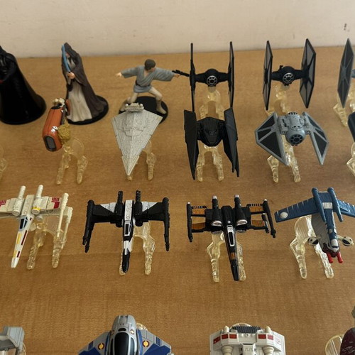 Hot Wheels Star Wars spaceships and figures used collection
