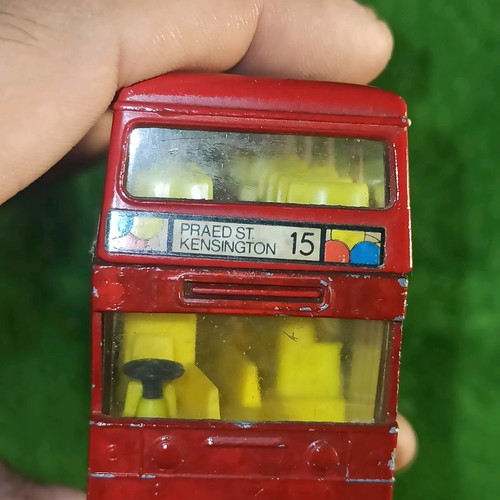 Matchbox SuperKings K-15 'Swinging London' red bus used collectible