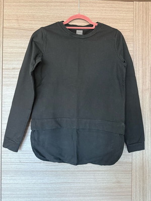 Chi Chi London black sweatshirt like new, size S