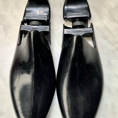 Shoe trees used, pack of 5 pairs