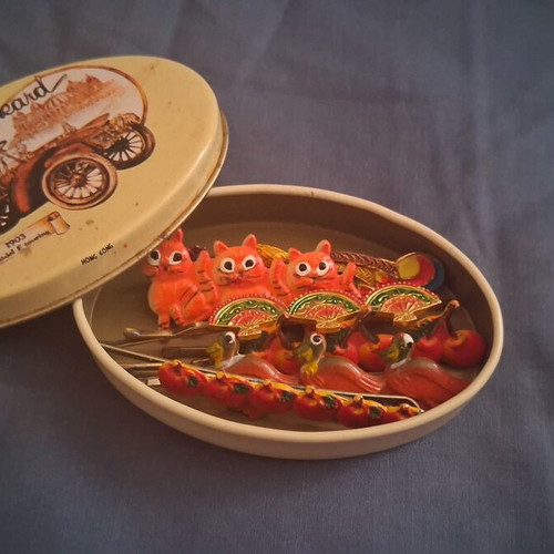 Vintage rare hair pins set of 6 in box, orange