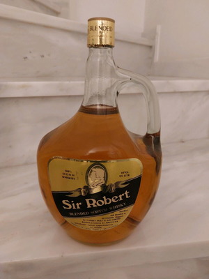 Sir Robert whisky 1.5 lt new, sealed, collectible
