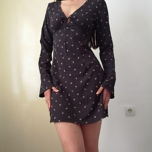 H&M women's short dress with long wide sleeves, floral print, size S (EU 36)