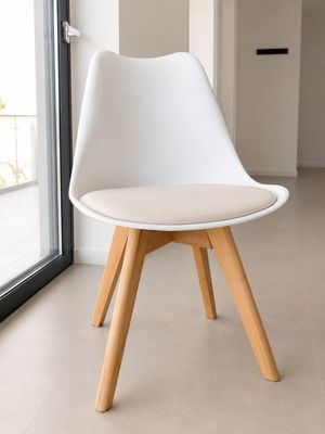 Set of 4 modern white chairs with natural wood legs