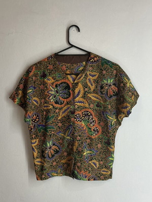 Vintage shirt with unique pattern like new, multicolor, size M