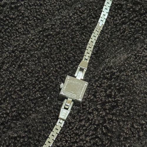 Gucci watch like new