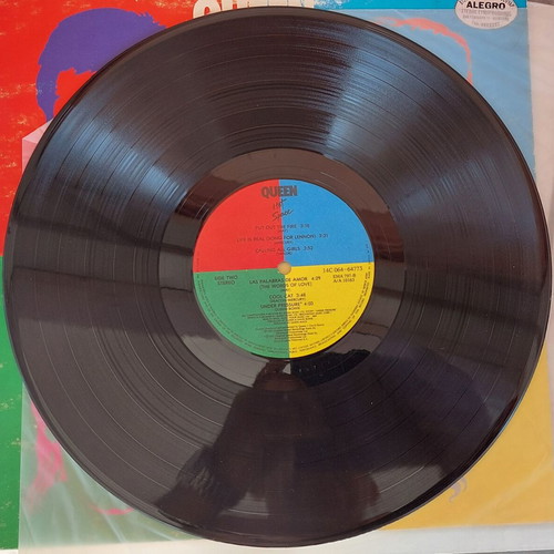 Queen Hot Space LP like new, rock