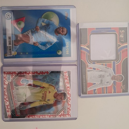 Football cards 2025-26 Topps, Panini & Select, new, pack of 48