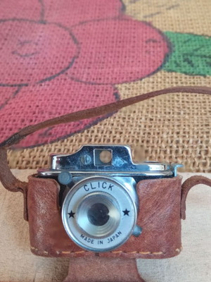 Click subminiature spy camera, vintage Japanese 1950s with leather case
