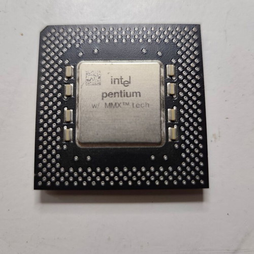 Intel Pentium MMX 200 MHz Desktop CPU Processor SL27J like new
