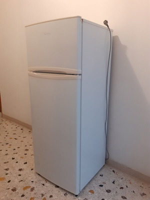 Candy CCDS 5142W refrigerator like new, two-door