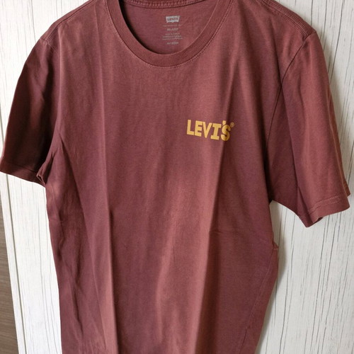 Levi's T-shirt extra small like new, short sleeve