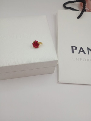 Pandora charm enchanted rose, gold tone