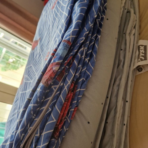 Duvet and duvet cover for boy, like new, single bed size, Spiderman design