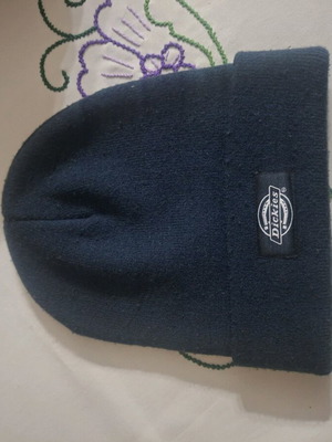 Dickies hat like new, one size, black