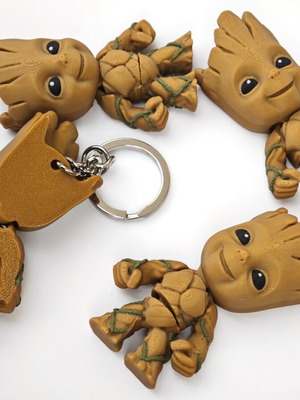 Groot flexi keychain new