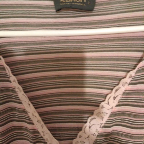 Sarah Lawrence blouse used, size L, lace detail, slim fit