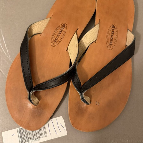 Liontis Mykonos sandals size 39 used, black