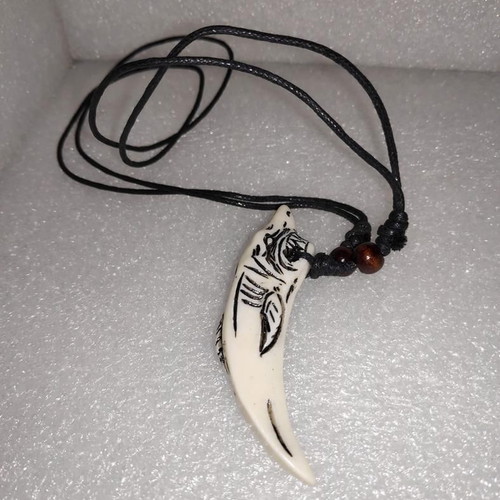 Shark Tooth Pendant with Adjustable Cord like new
