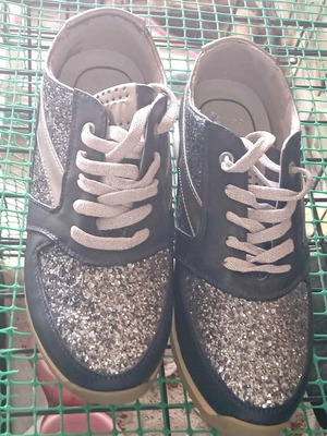 Women's athletic shoes new, size 39, blue glitter