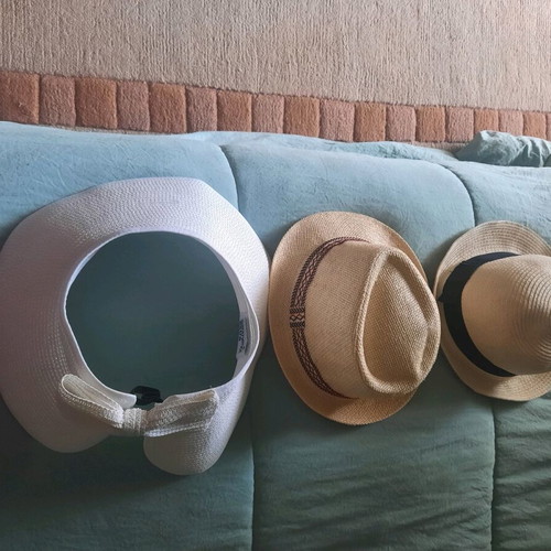 Straw hats used, size M
