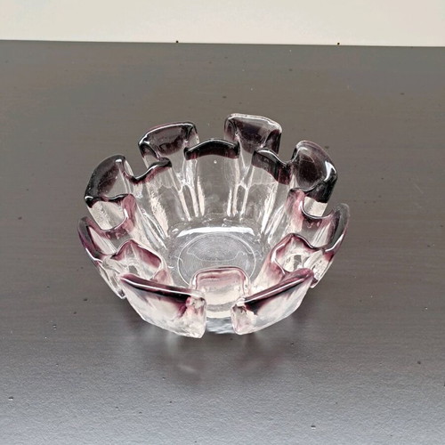 Glass bowl with bicolor effect like new