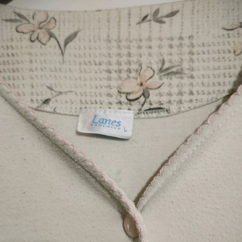 Lanes nightgown like new, size large, ecru with pink flowers