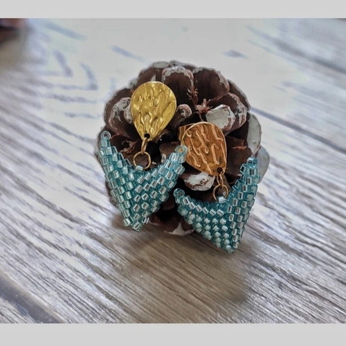 Handmade miyuki beaded earrings made to order, turquoise and gold