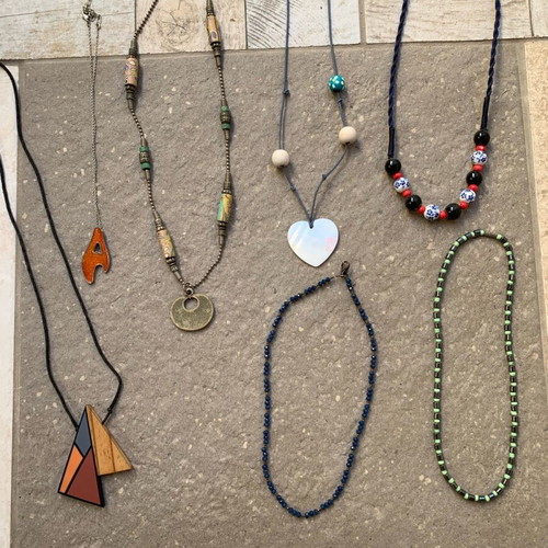 Set of 7 necklaces with various materials