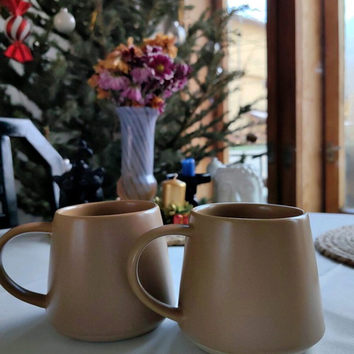 Set of coffee and tea cups like new, ceramic