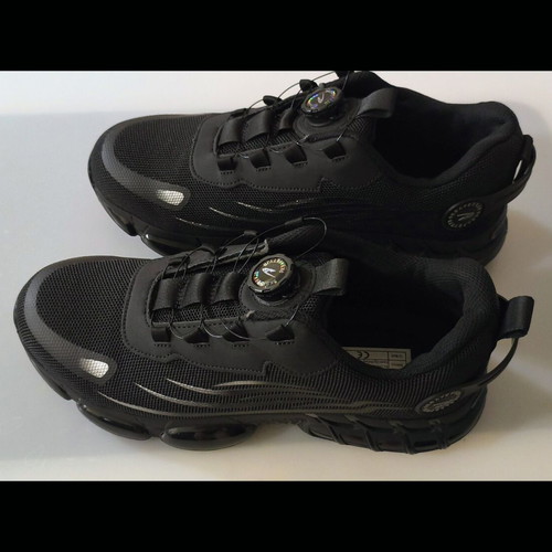 Work shoes size 45 with toe protection, like new, black