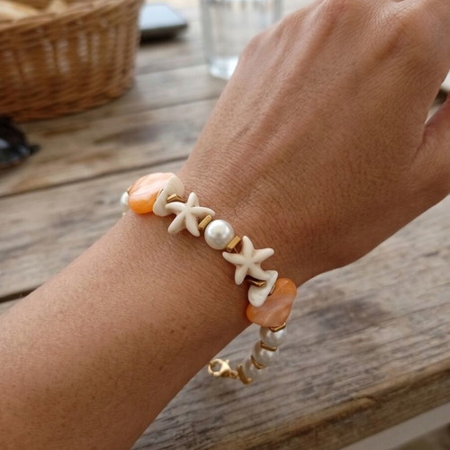 Bracelet with synthetic pearls and starfish, new