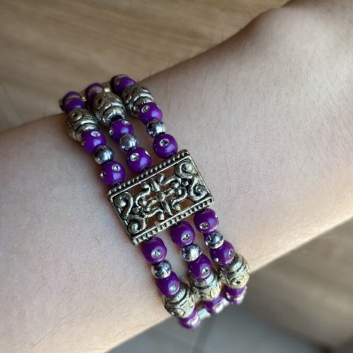 Bracelet like new, purple and silver