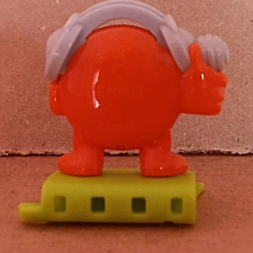 Kinder Joy emoji music 2018 like new