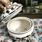 Ceramic centerpiece used, hand-painted from Italy