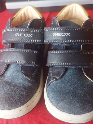 Geox boys' boots size 23 like new, blue