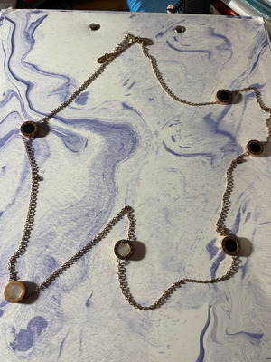 Rose gold pendant necklace like new, reversible design