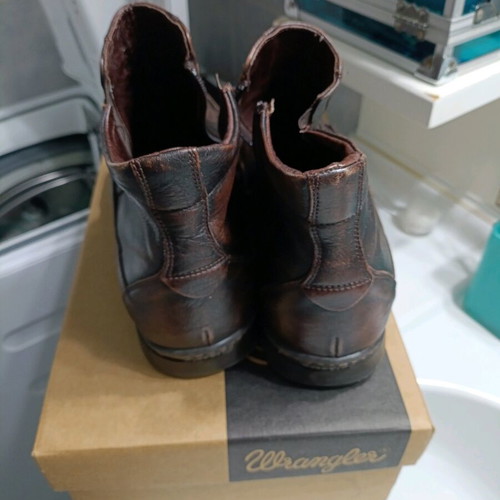Softies men's leather brown ankle boots size 42 like new