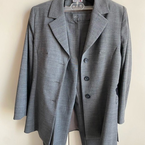 Suit gray with blue rose details like new, size M