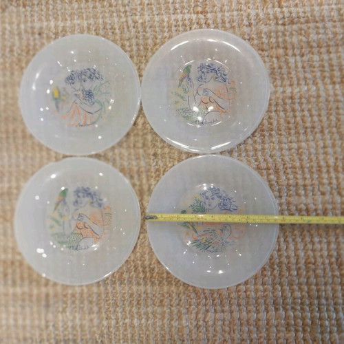 Lumidi Collectible Plates like new, set of 4