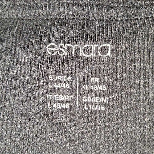 Esmara black top with V-neckline worn, like new